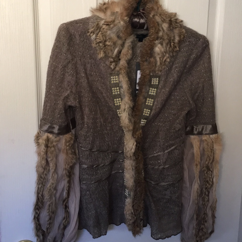 NWT unique design Sweater with fur trimmings